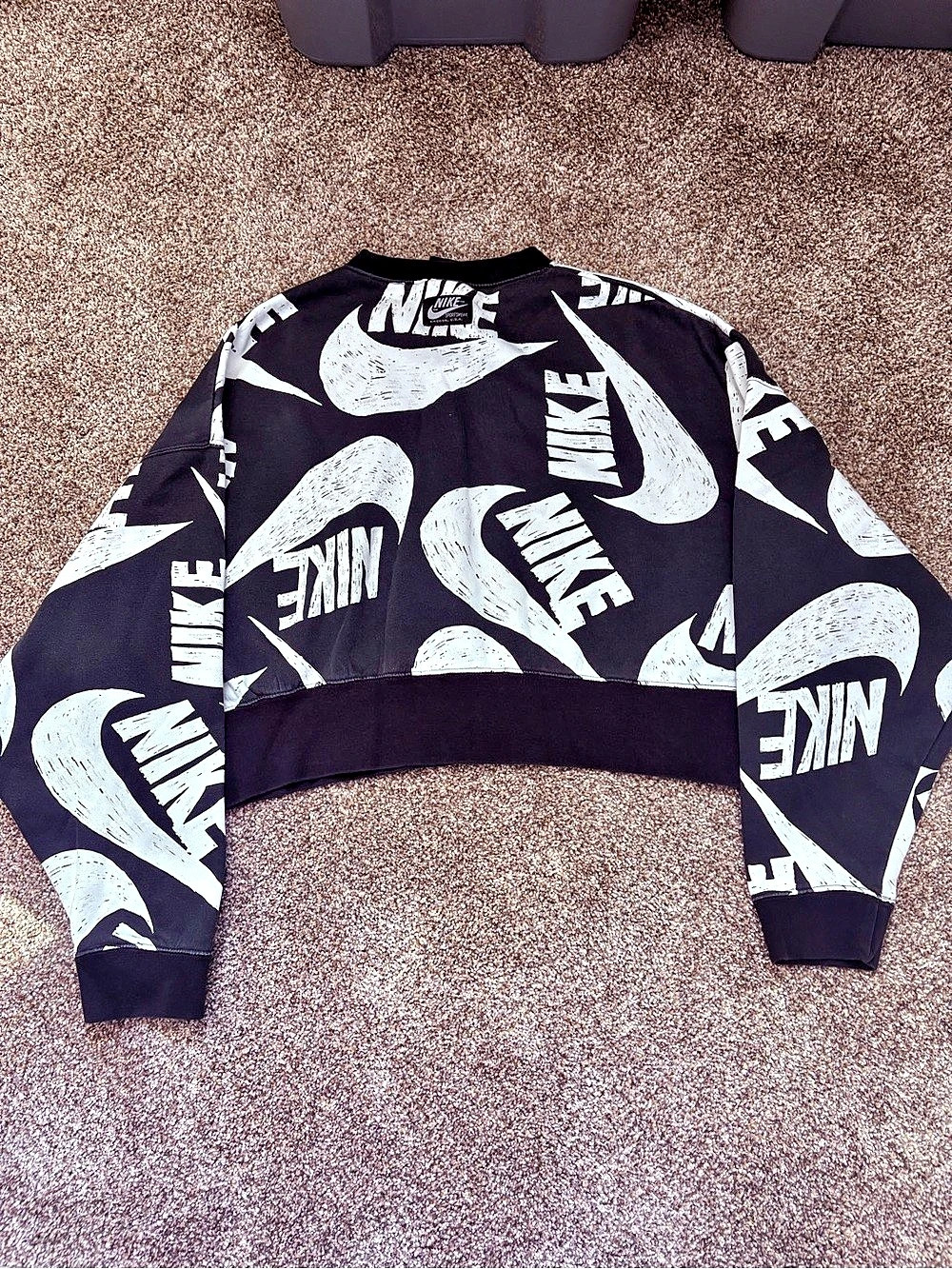 Nike Black & White Allover Logo Cropped Crew Neck Sweatshirt Small